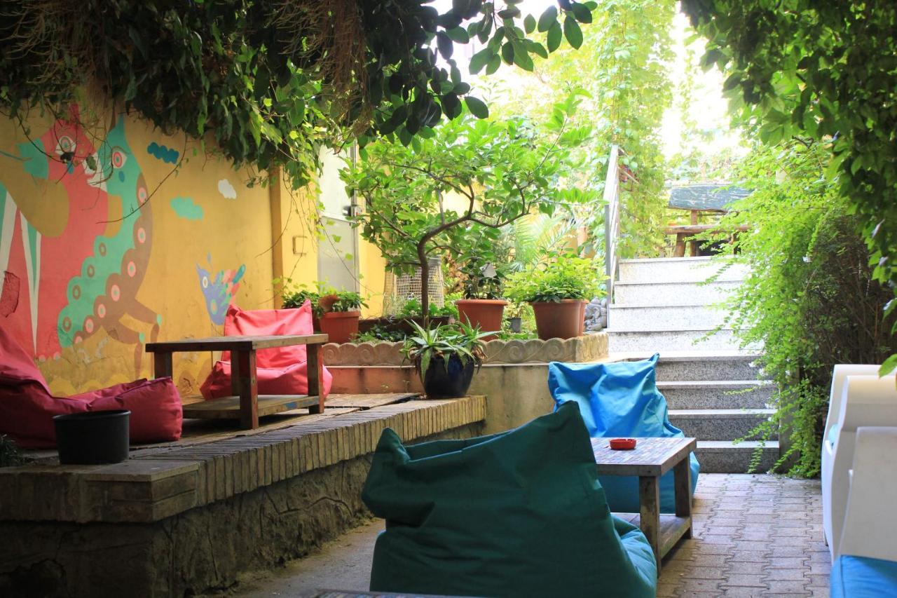 The Beehive Roma