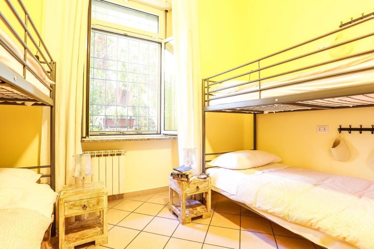 Hostal The Beehive Roma